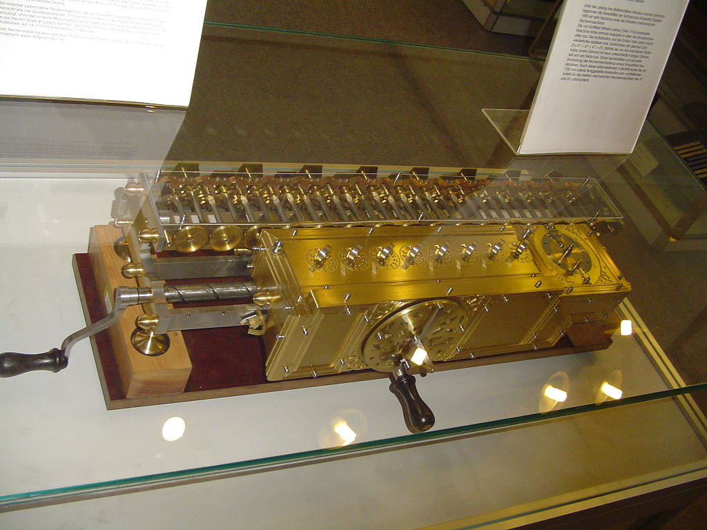 Mașinăria lui Leibniz; Sursa: Wikipedia